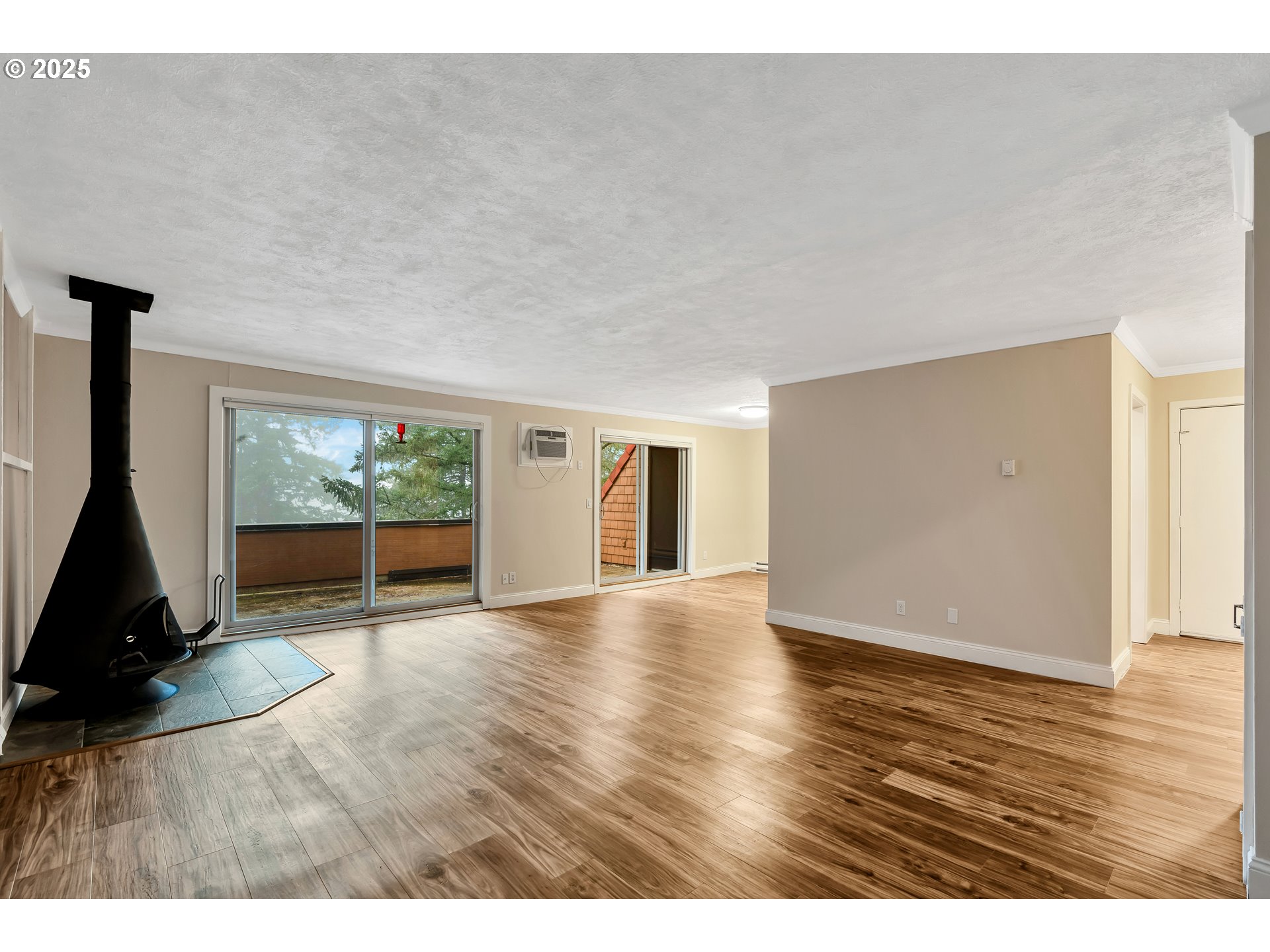 35 Oswego Lake Oswego, OR 97035 - Photo 9 of 31