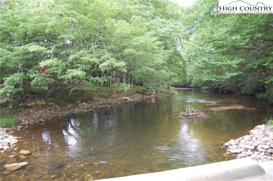 138 Golden Rod Loop Newland, NC 28657 - Photo 19 of 20 Gallery Image 19