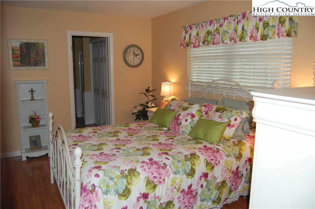 138 Golden Rod Loop Newland, NC 28657 - Photo 9 of 20 Gallery Image 9