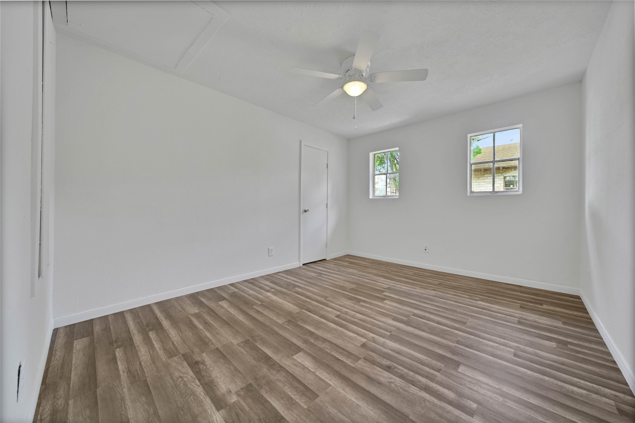 10006 Neuens Road, Unit 1 Houston, TX 77080 - Photo 14 of 18 Gallery Image 14