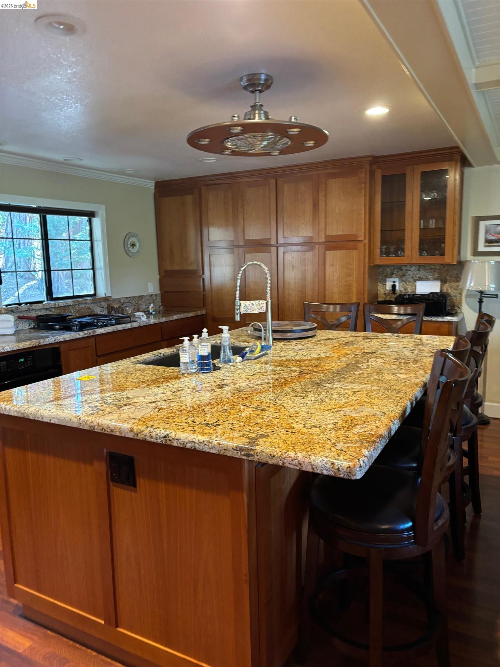 20728 Point View Drive Groveland, CA 95321 - Photo 5 of 45 a view of a kitchen counter space