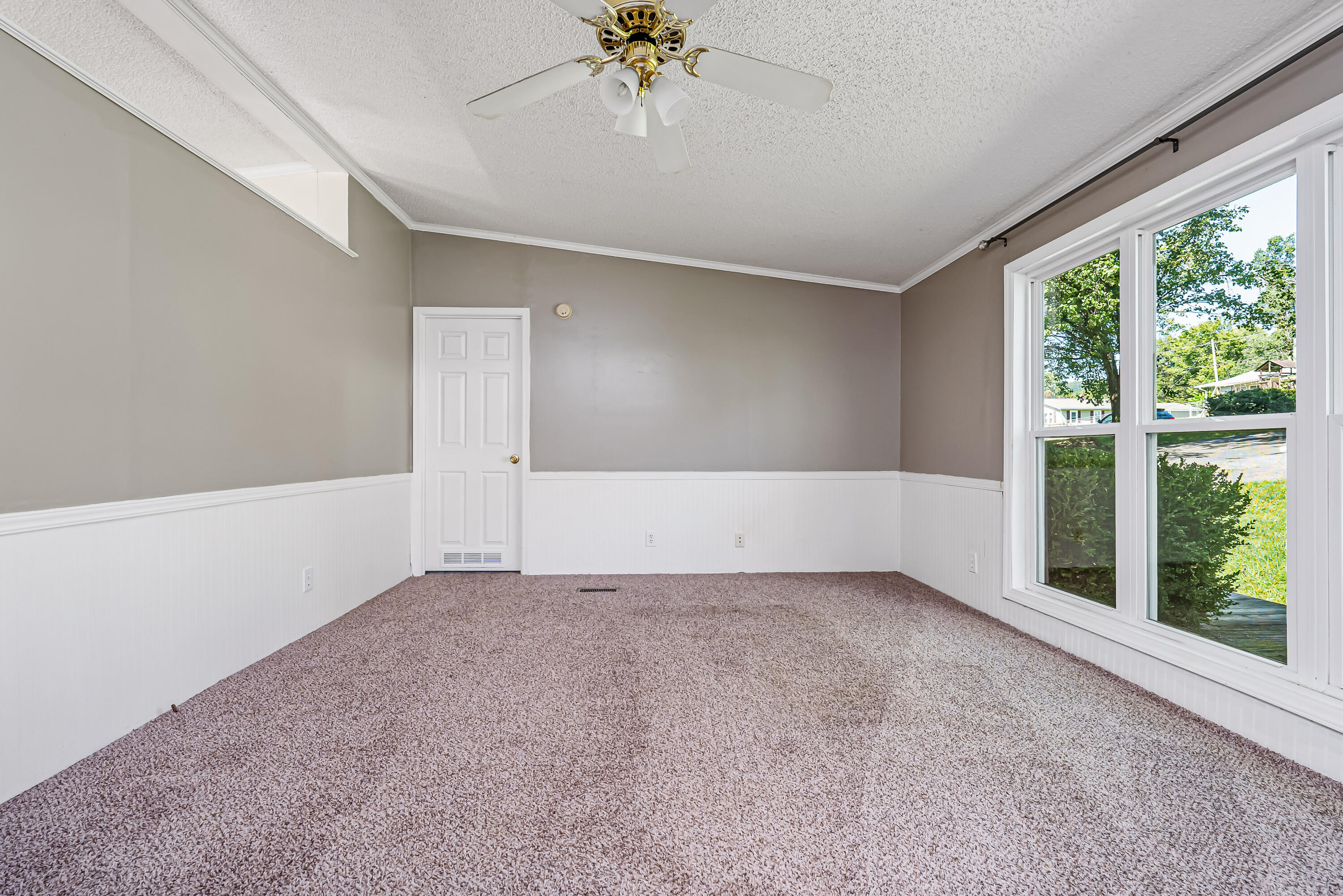 1009 Barber Road Bristol, TN 37620 - Photo 25 of 40 1009 Barber Road (20 of 40)