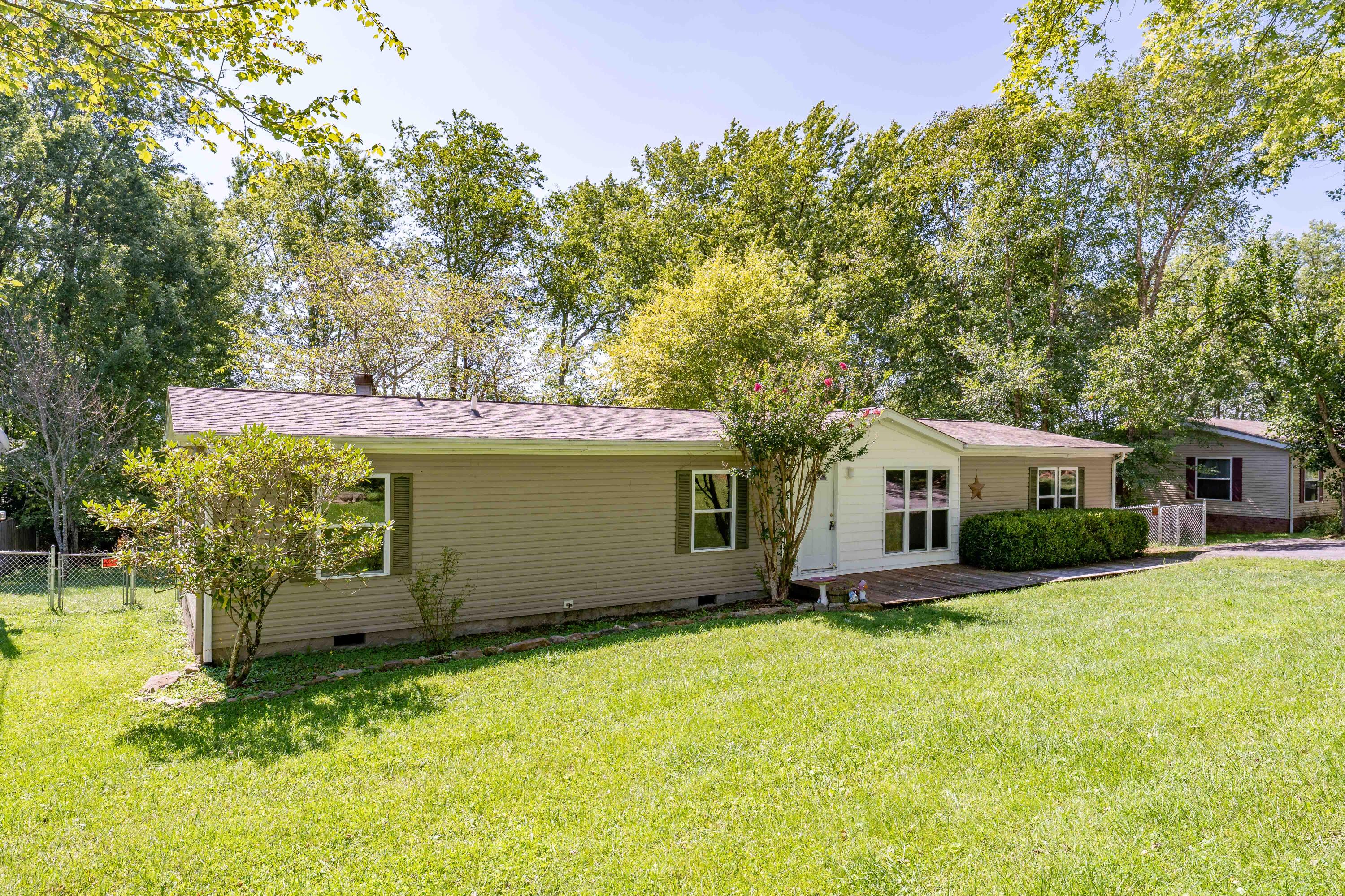 1009 Barber Road Bristol, TN 37620 - Photo 10 of 40 1009 Barber Road (4 of 40)