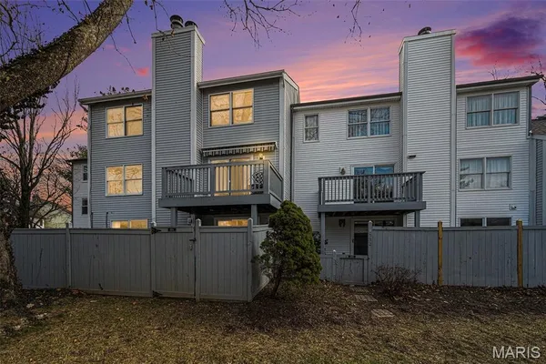 $399,000 | 1554 Charlemont Drive, Chesterfield, MO 63017