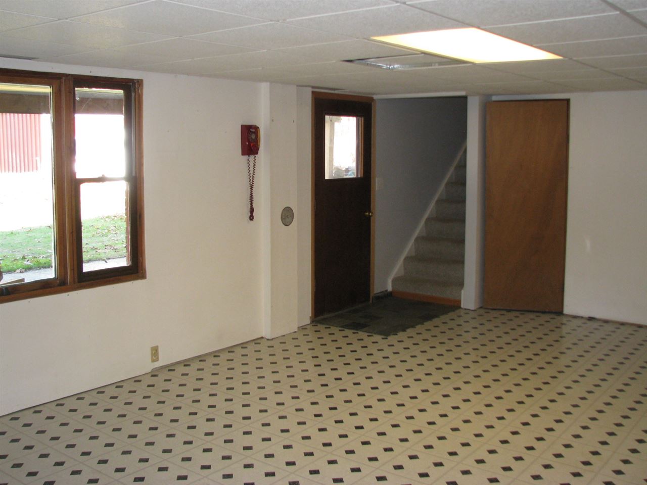 1152 Middle Road South Beloit, IL 61080 - Photo 18 of 24 a bedroom with a bed and a window