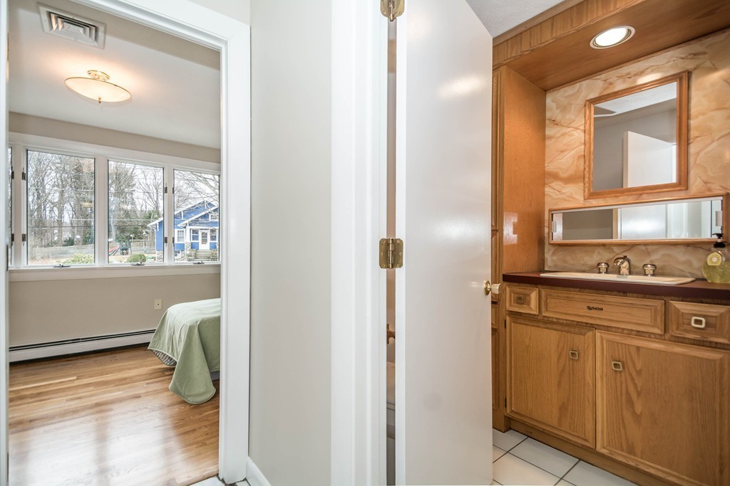 41 Knollwood Road Reading, MA 01867 - Photo 17 of 30 Gallery Image 17