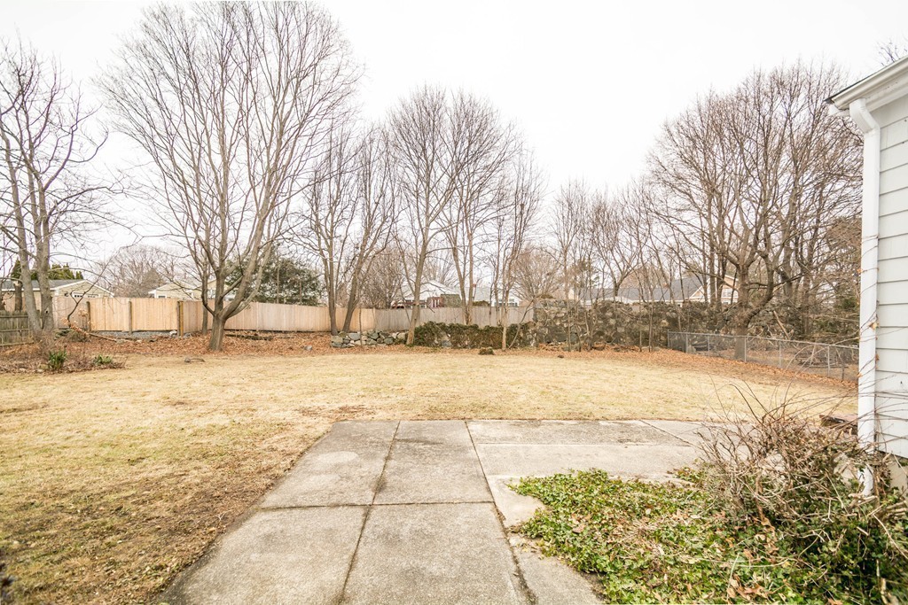 41 Knollwood Road Reading, MA 01867 - Photo 29 of 30 Gallery Image 29