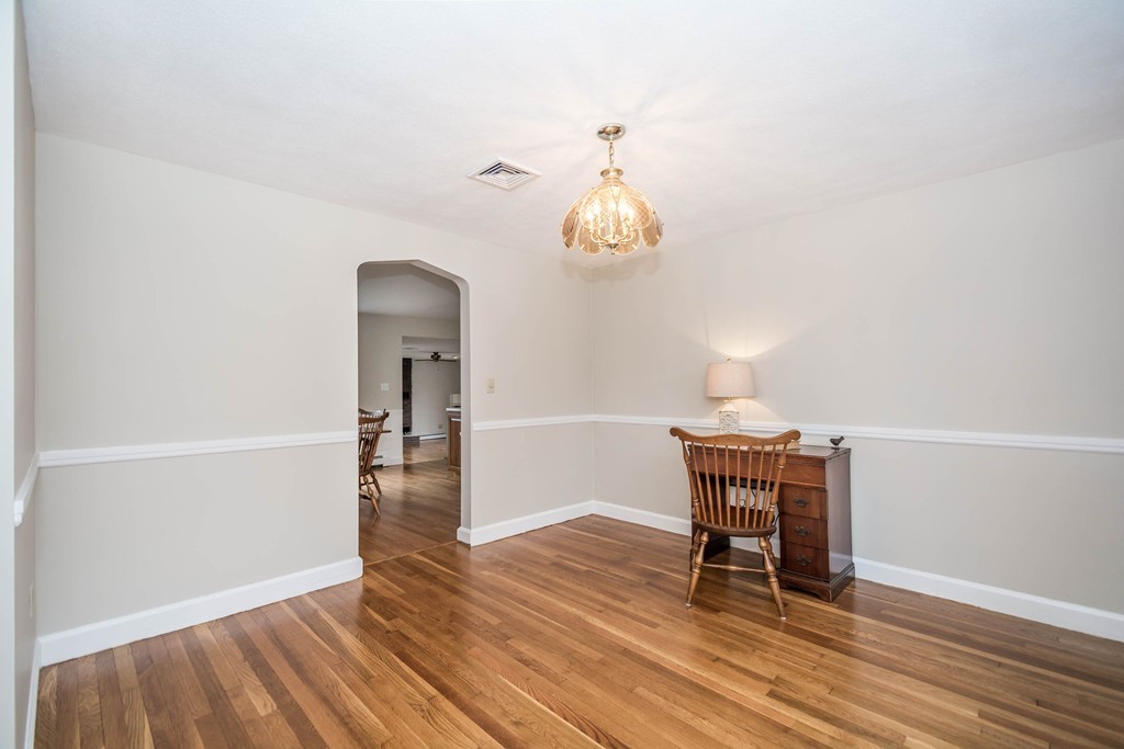 41 Knollwood Road Reading, MA 01867 - Photo 7 of 30 Gallery Image 7