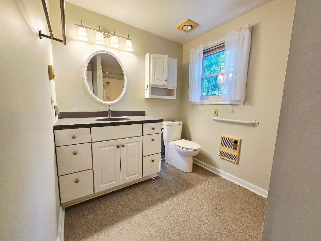 40 Willow Grove Road Brunswick, ME 04011 - Photo 12 of 21 First Floor bath