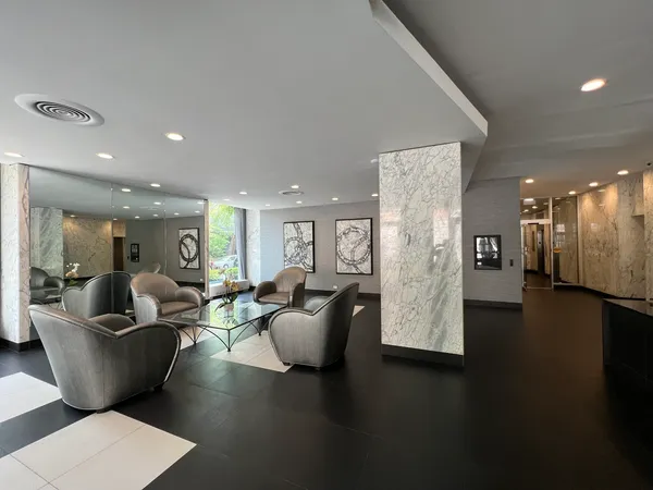 $2,200 | 222 East Pearson Street, Unit 303, Chicago, IL 60611