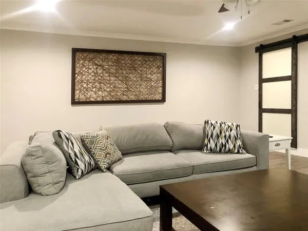 $3,950 | 10807 Marsh Lane, Dallas, TX 75229