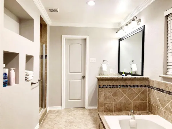 $3,950 | 10807 Marsh Lane, Dallas, TX 75229