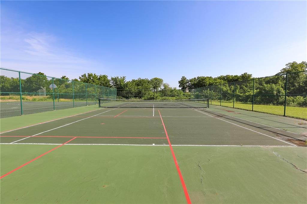 5013 North 145th Street Basehor, KS 66007 - Photo 65 of 67