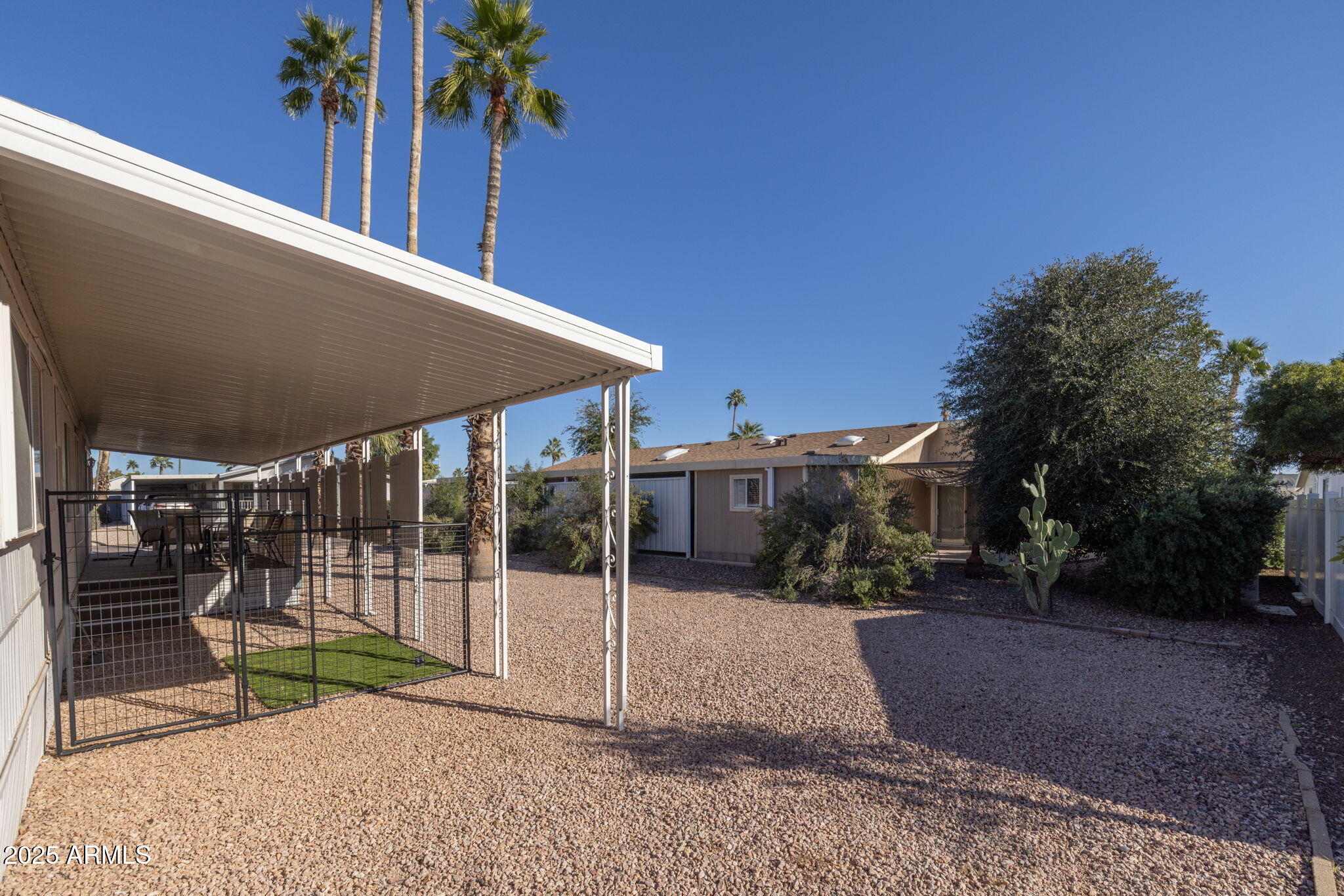 201 South Greenfield Road, Unit 310 Mesa, AZ 85206 - Photo 24 of 34 a view of a backyard