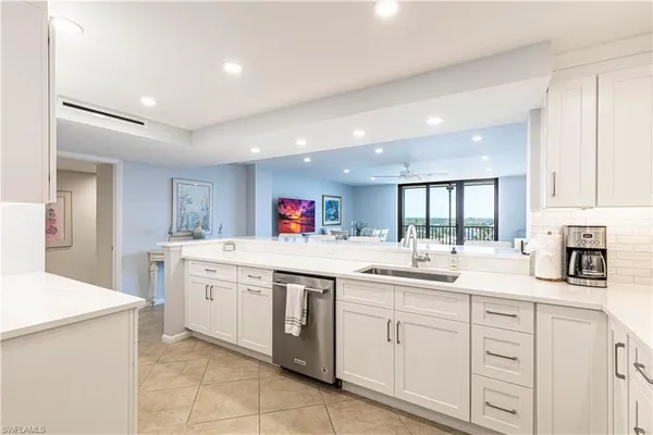 $12,000 | 11030 Gulf Shore Drive, Unit 901, Naples, FL 34108