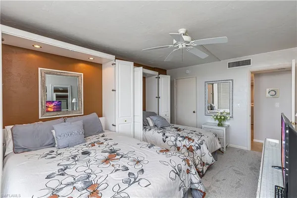 $12,000 | 11030 Gulf Shore Drive, Unit 901, Naples, FL 34108