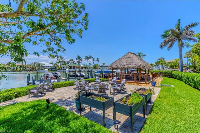 $12,000 | 11030 Gulf Shore Drive, Unit 901, Naples, FL 34108