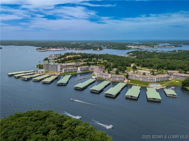 $289,900 | 4800 Eagleview Drive, Unit 323, Osage Beach, MO 65065