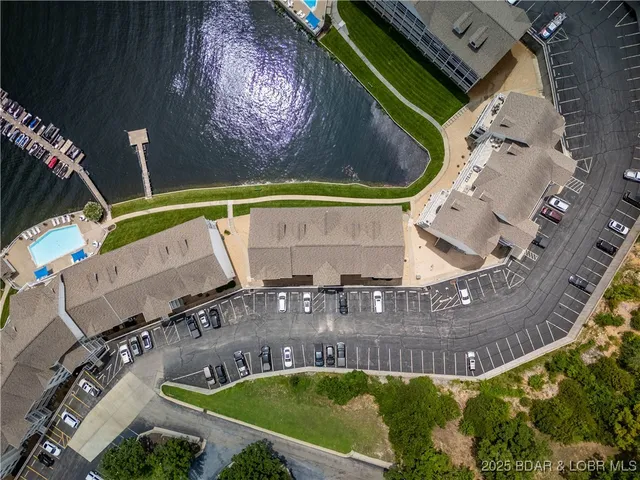 $289,900 | 4800 Eagleview Drive, Unit 323, Osage Beach, MO 65065