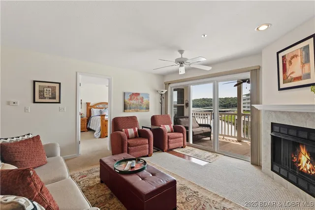 $289,900 | 4800 Eagleview Drive, Unit 323, Osage Beach, MO 65065