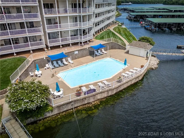 $289,900 | 4800 Eagleview Drive, Unit 323, Osage Beach, MO 65065