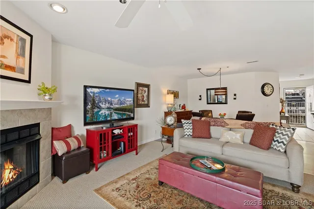 $289,900 | 4800 Eagleview Drive, Unit 323, Osage Beach, MO 65065
