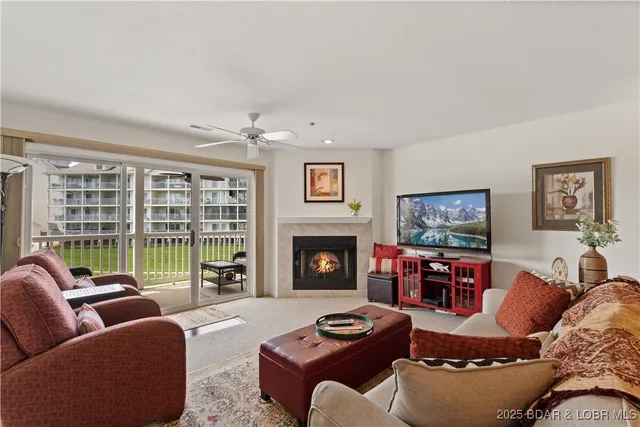 $289,900 | 4800 Eagleview Drive, Unit 323, Osage Beach, MO 65065