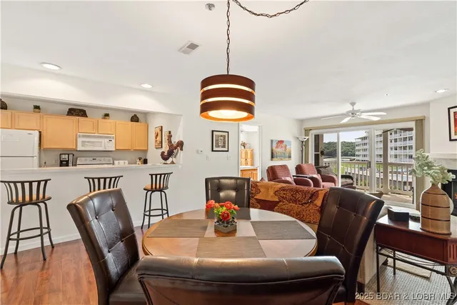 $289,900 | 4800 Eagleview Drive, Unit 323, Osage Beach, MO 65065