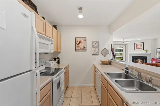 $289,900 | 4800 Eagleview Drive, Unit 323, Osage Beach, MO 65065