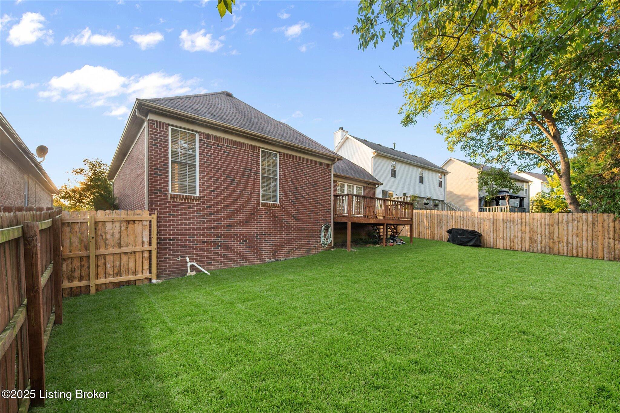 7307 Spring Run Drive Louisville, KY 40291 - Photo 44 of 47 41-7307 Spring Run Dr-0169_1_grass