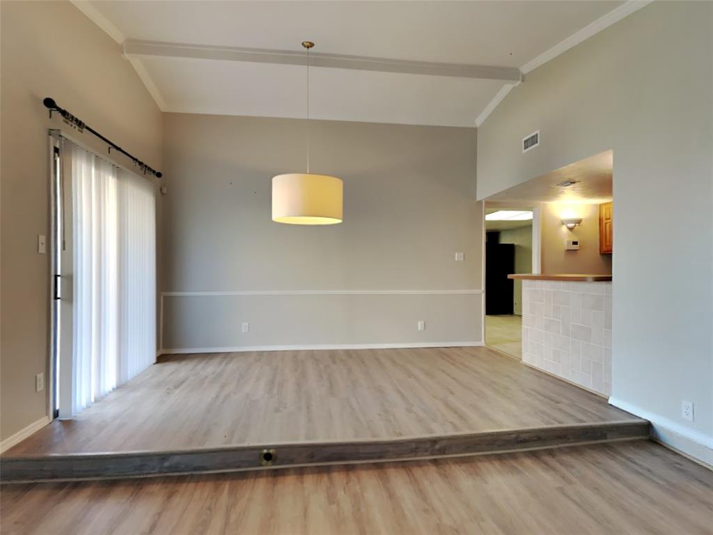 2112 Victoria Road Carrollton, TX 75007 - Photo 8 of 23 Gallery Image 8