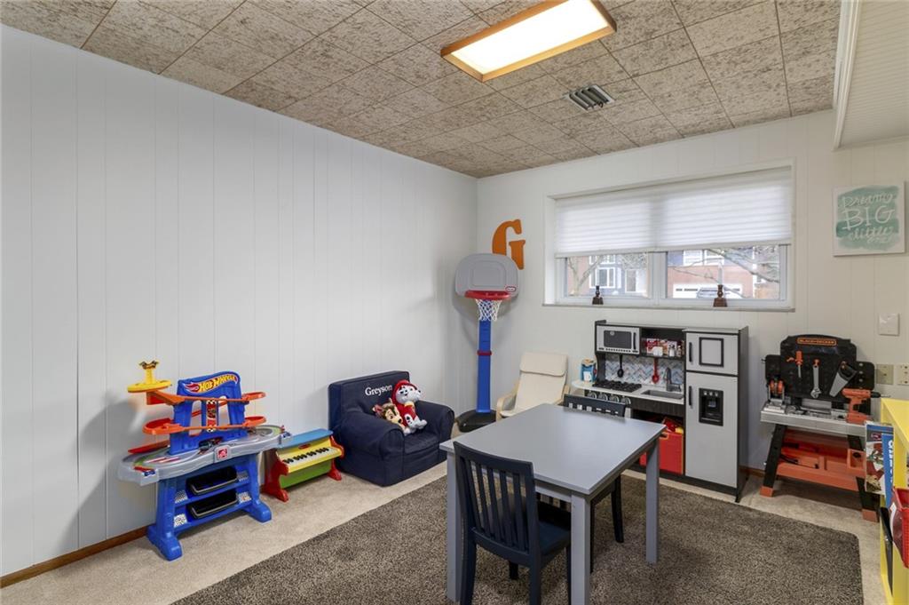 257 Sleepy Hollow Road Pittsburgh, PA 15216 - Photo 17 of 25 Gallery Image 17