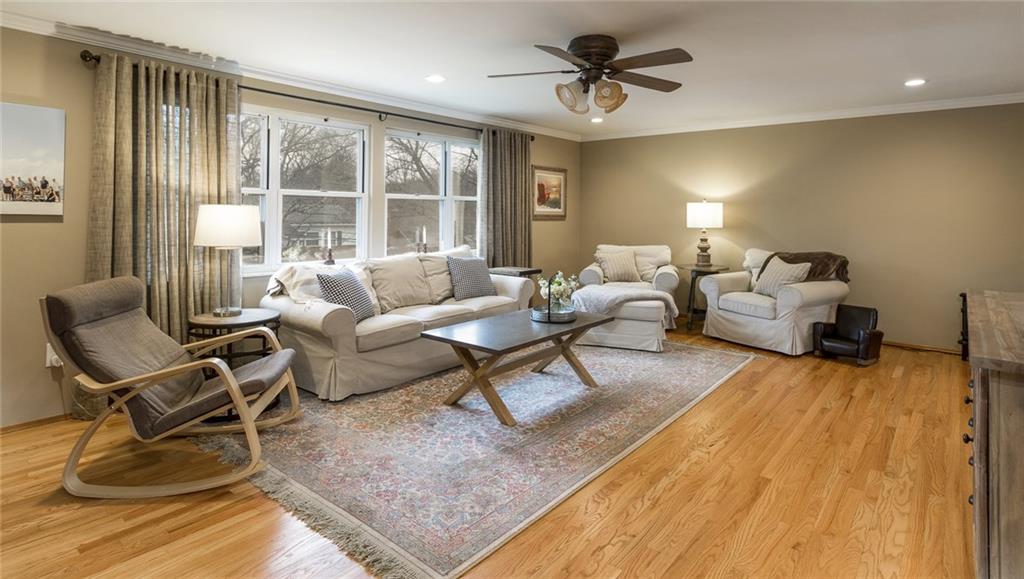257 Sleepy Hollow Road Pittsburgh, PA 15216 - Photo 3 of 25 Gallery Image 3