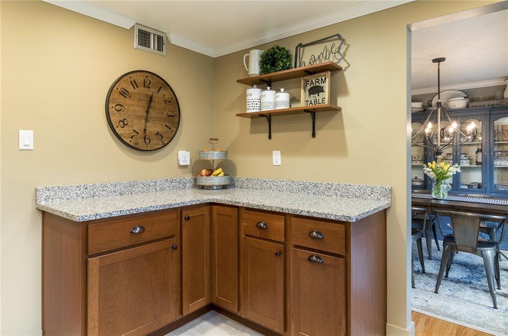 257 Sleepy Hollow Road Pittsburgh, PA 15216 - Photo 10 of 25 Gallery Image 10