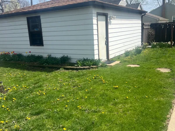 $185,900 | 17831 Walter Street, Lansing, IL 60438