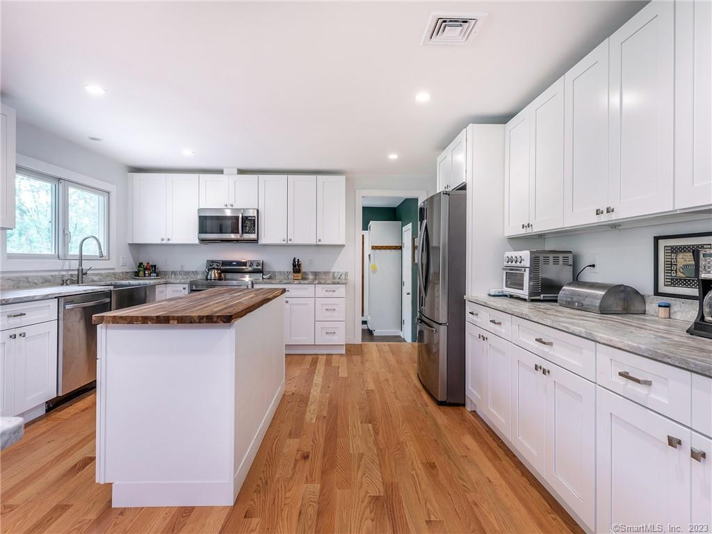 23 Cornwall Road Warren, CT 06754 - Photo 7 of 39