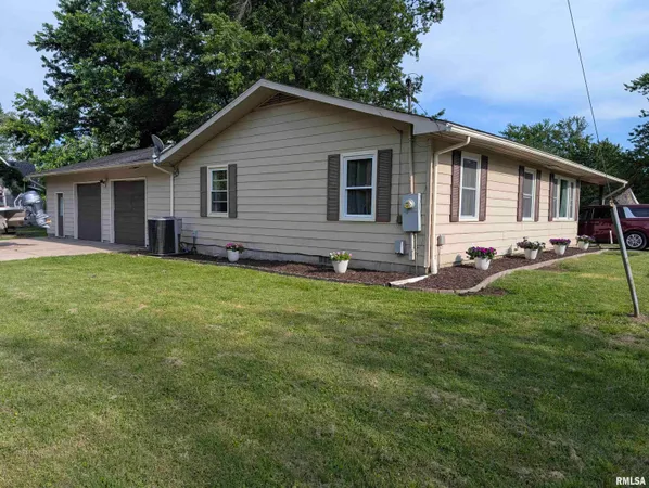 $149,000 | 807 Farris Street, Carterville, IL 62918
