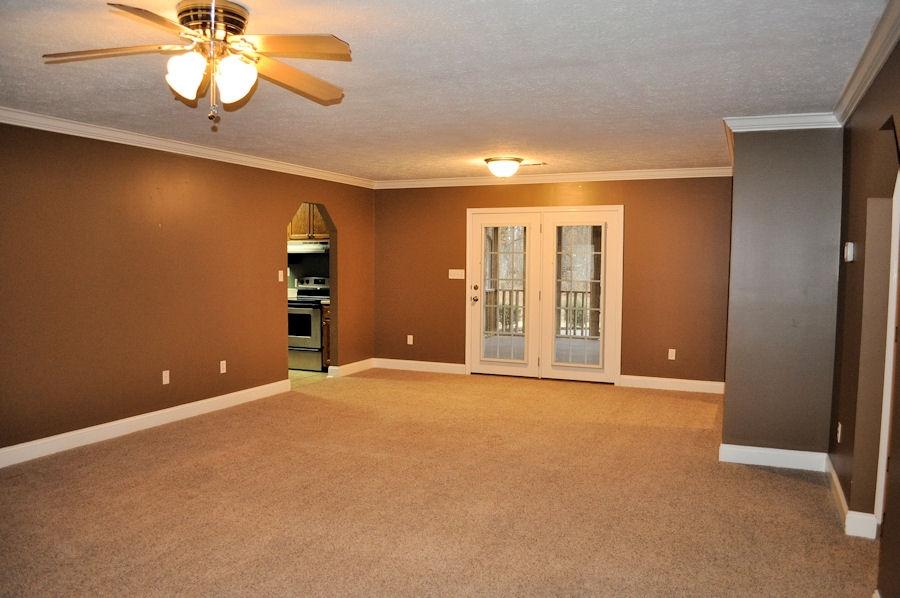 186 Maple Ridge Lane Seymour, TN 37865 - Photo 14 of 26 living room3