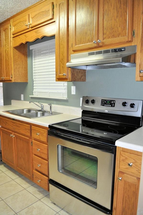 186 Maple Ridge Lane Seymour, TN 37865 - Photo 5 of 26 kitchen1