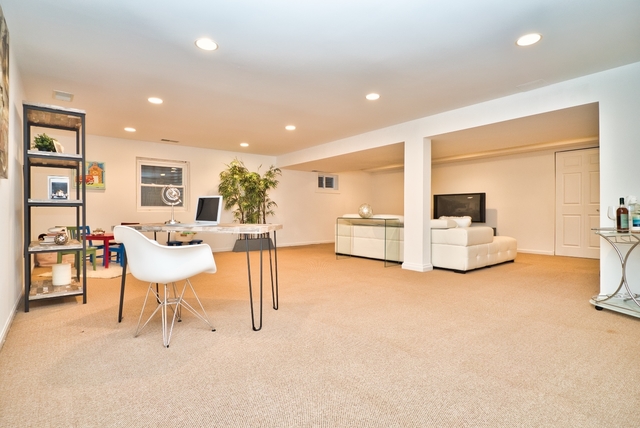 4052 Michelline Lane Northbrook, IL 60062 - Photo 23 of 44 a living room with furniture and kitchen view