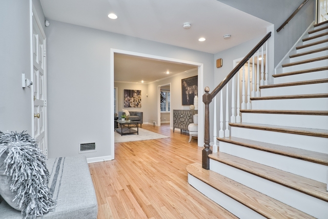 4052 Michelline Lane Northbrook, IL 60062 - Photo 10 of 44 a view of a living room