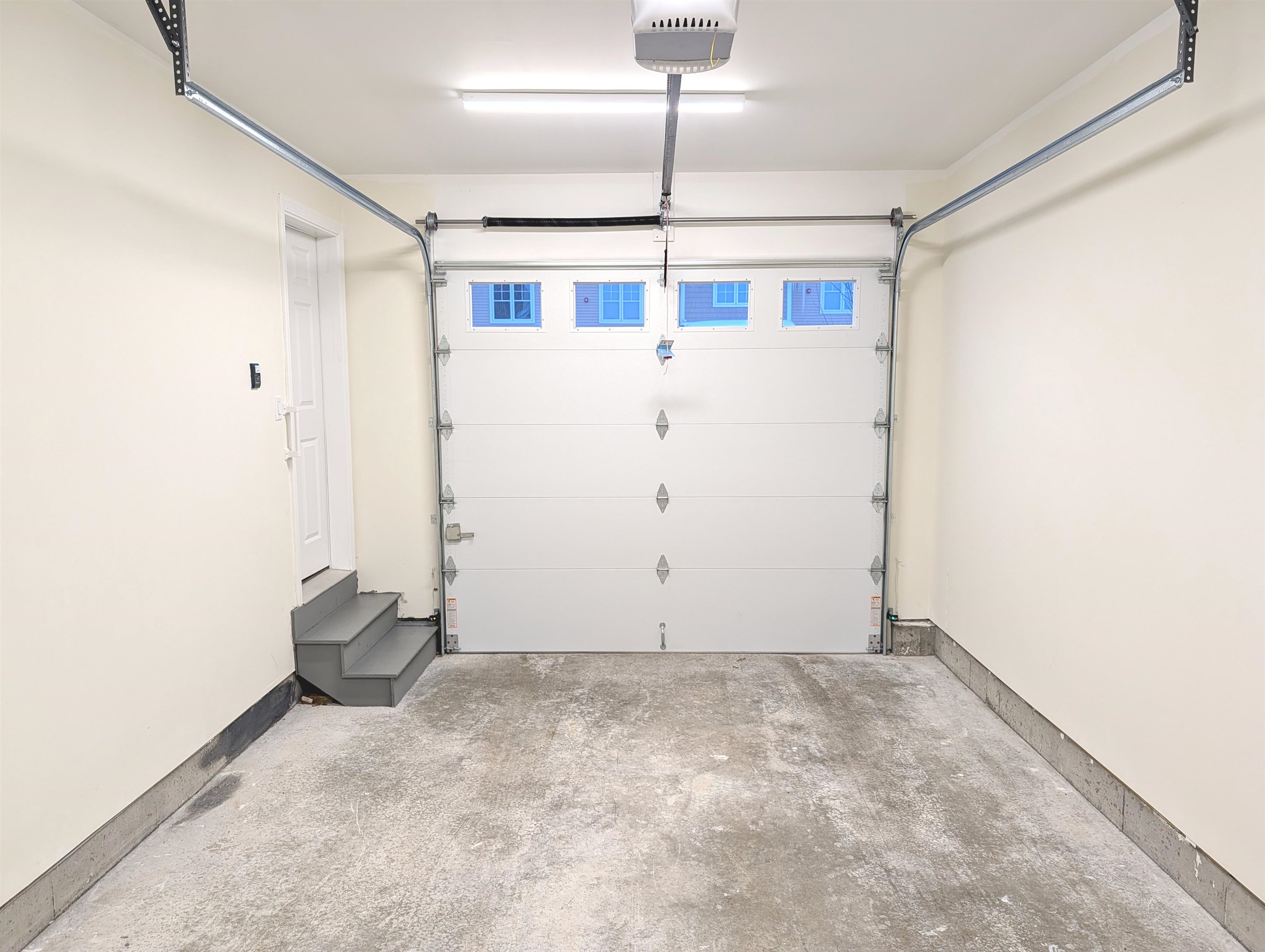 264 Woodview Way Manchester, NH 03102 - Photo 11 of 28