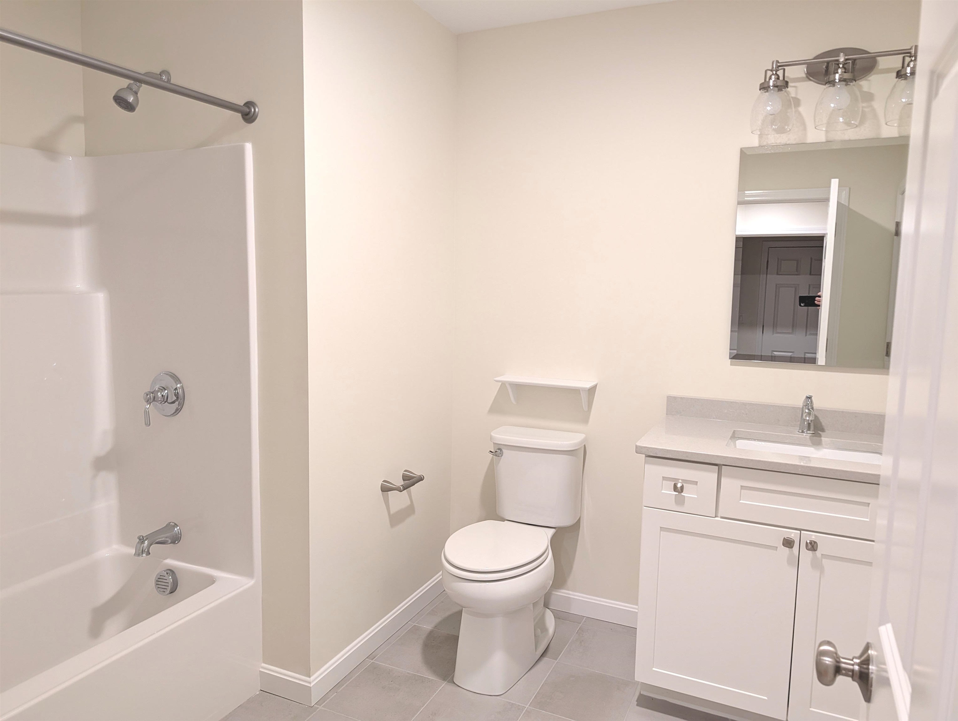 264 Woodview Way Manchester, NH 03102 - Photo 18 of 28