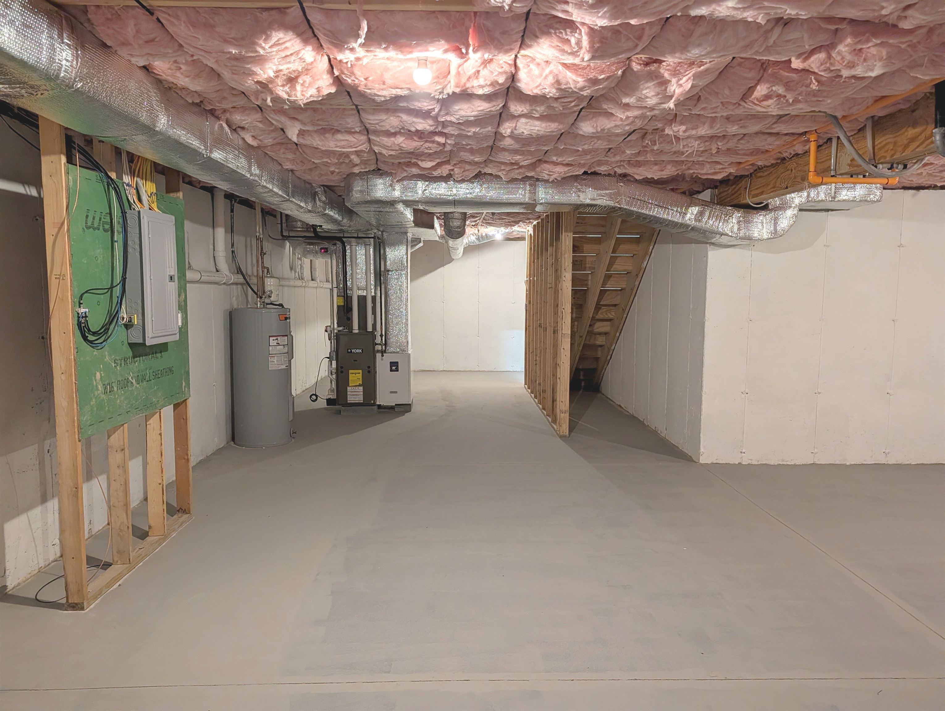 264 Woodview Way Manchester, NH 03102 - Photo 27 of 28