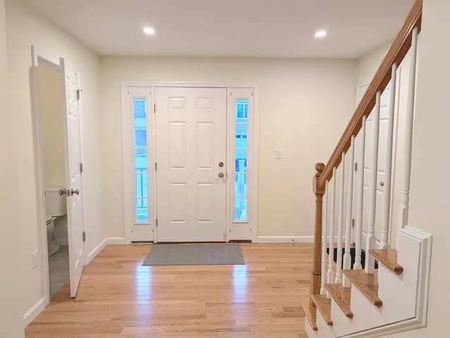 $545,000 | 264 Woodview Way, Manchester, NH 03102