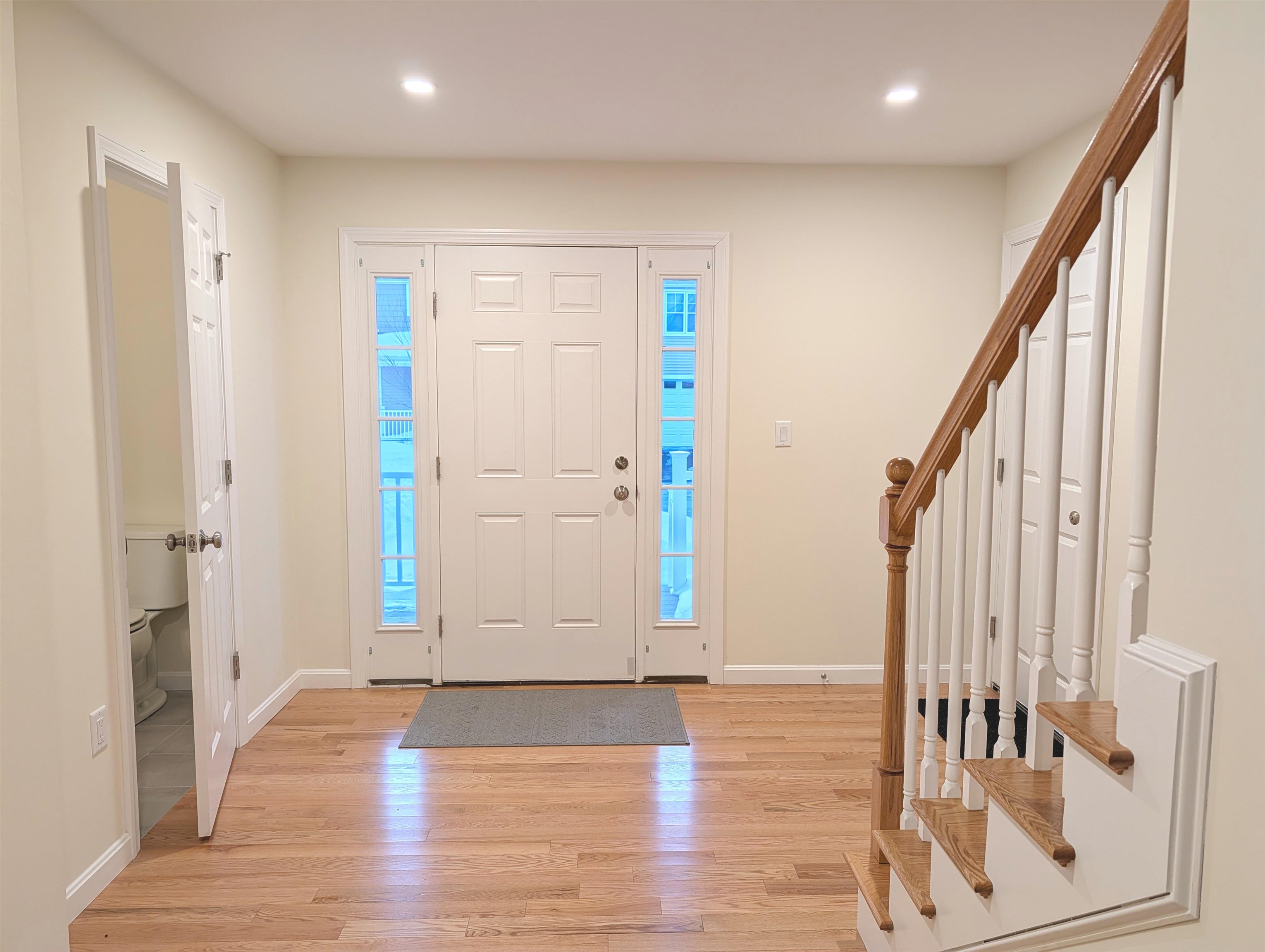 264 Woodview Way Manchester, NH 03102 - Photo 5 of 28