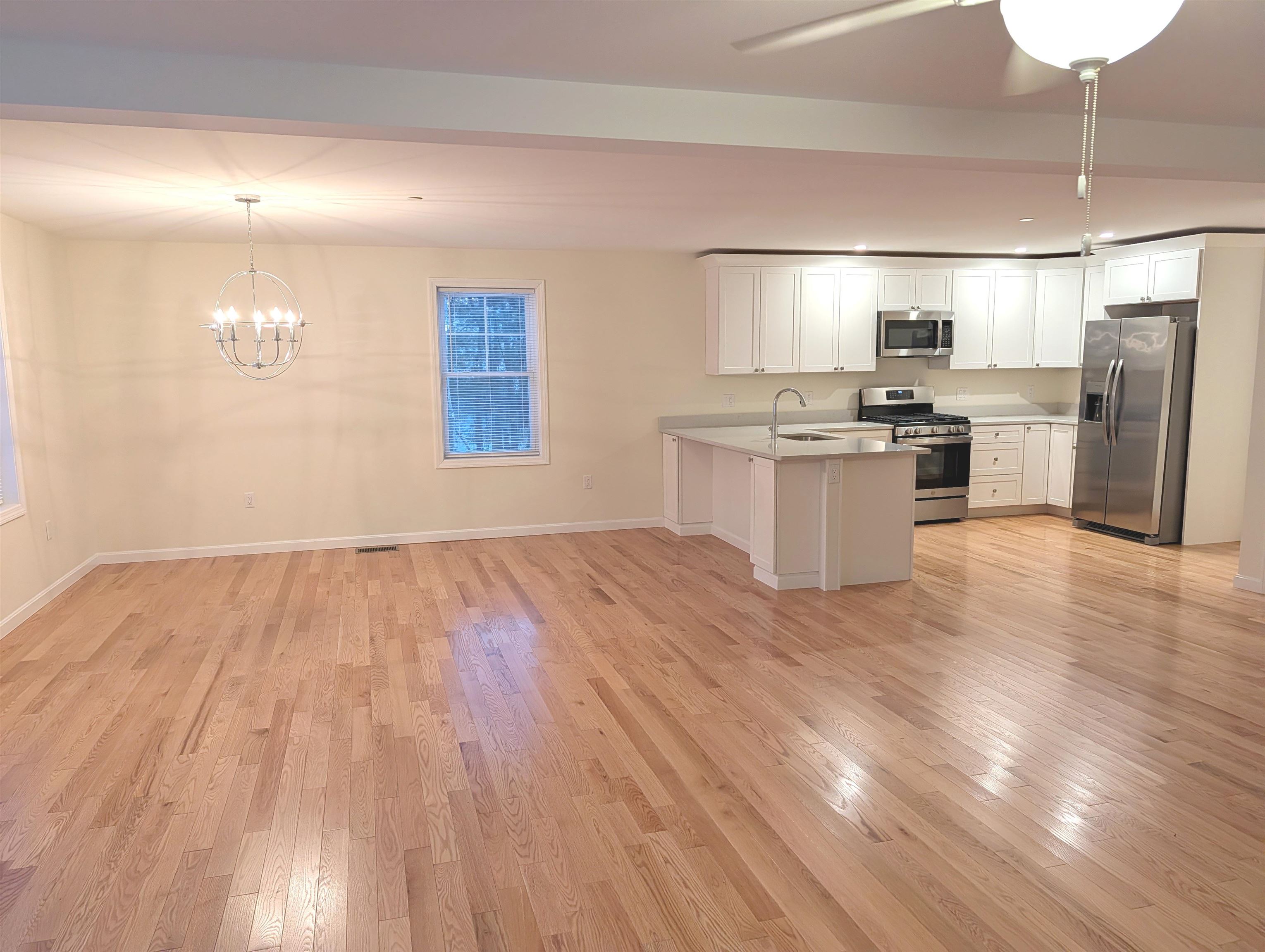 264 Woodview Way Manchester, NH 03102 - Photo 8 of 28