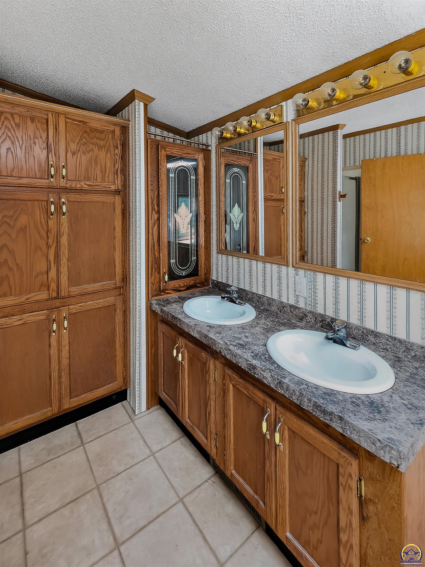 1602 Emmer Road Hartford, KS 66854 - Photo 21 of 34