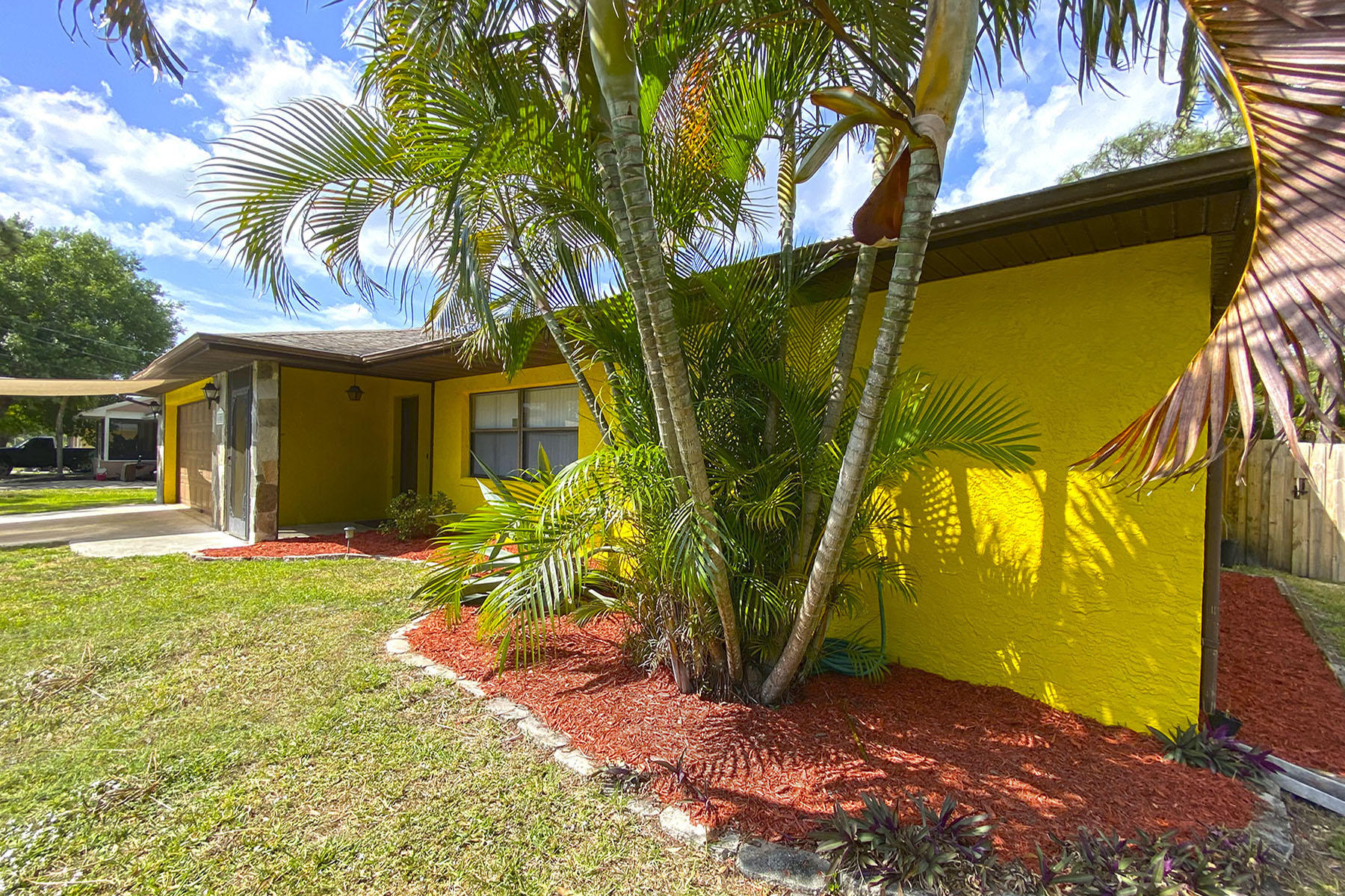 6101 Raintree Trail Fort Pierce, FL 34982 - Photo 3 of 30 Front2