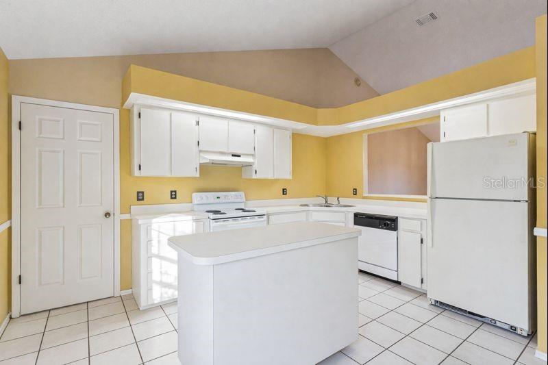 3051 Riviera Bay Court Oviedo, FL 32765 - Photo 15 of 47